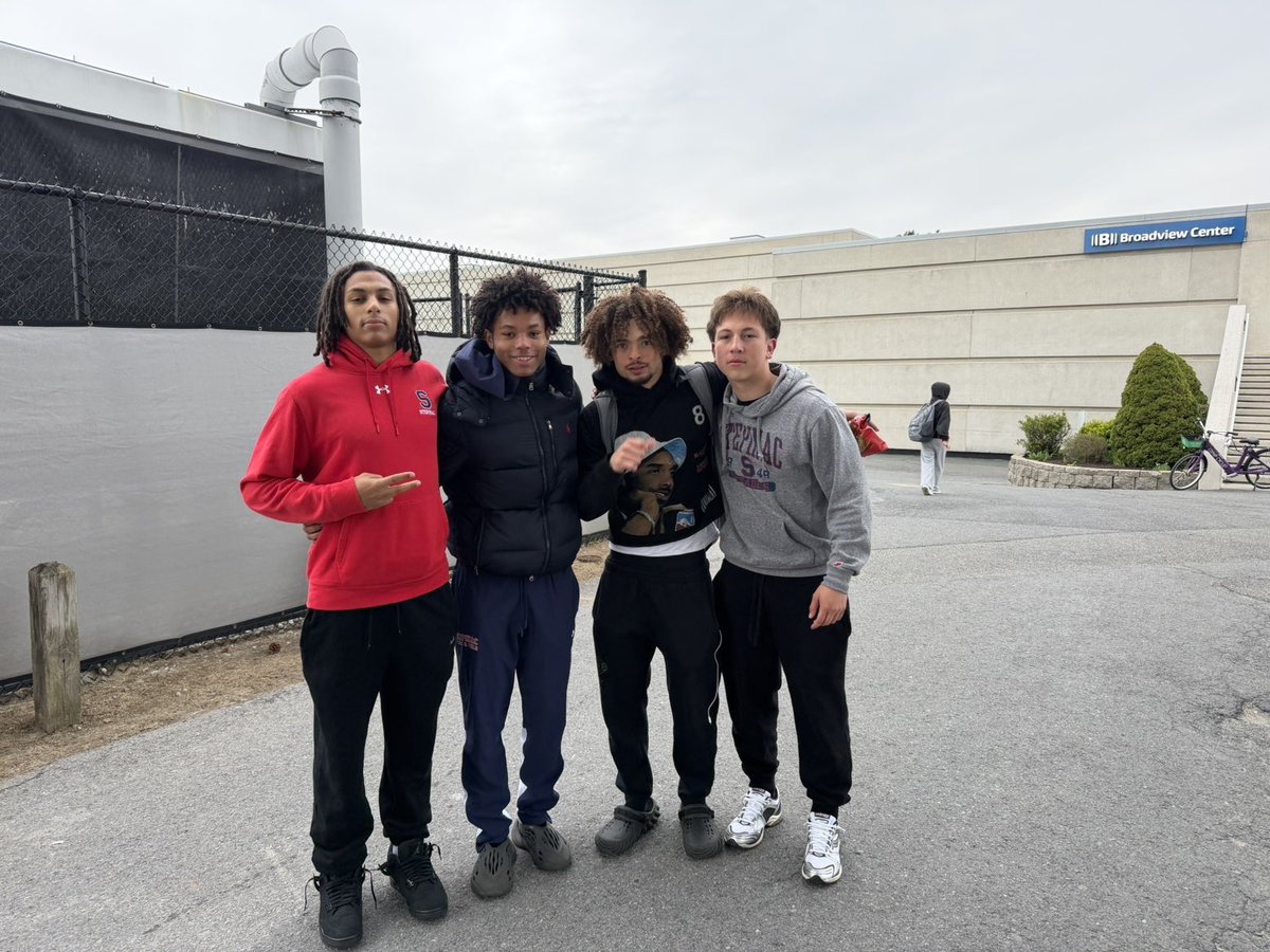 issac_muniz4's tweet photo. Had a great time coming to watch the spring game and touring the school great talk with @Coach_Tafe1 love to come back @MageeAj @CoachOrlovsky @StepinacSports @CoachAndyMar @Giobowley14 @Marc_showtime5 https://t.co/x6EAwTWV9q