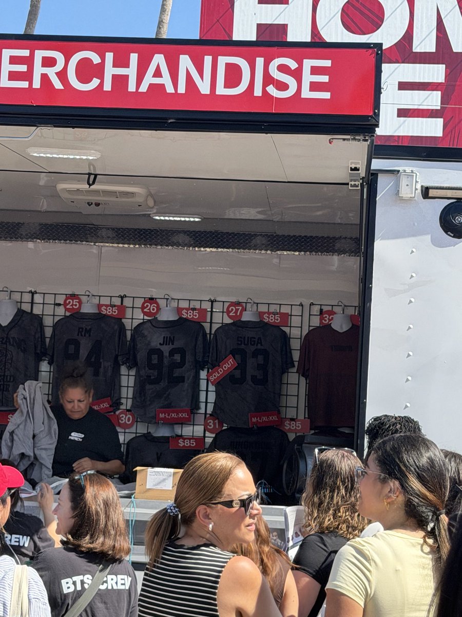 miri🥢🇵🇪 VERÁ A BTS EL 7/10 ✨️ tweet media