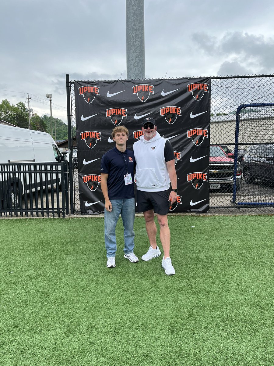 Overton__'s tweet photo. Had a great day at the Upike visit for the spring game it’s my 2nd official visit and I’m looking forward to more and seeing what god has in store for me thank you to @CoachMikeHarris  for the invite and stay blessed @DicksonSports @TnVarsity @CSmithScout @DCcougarsfb https://t.co/kY5uXn6z0T