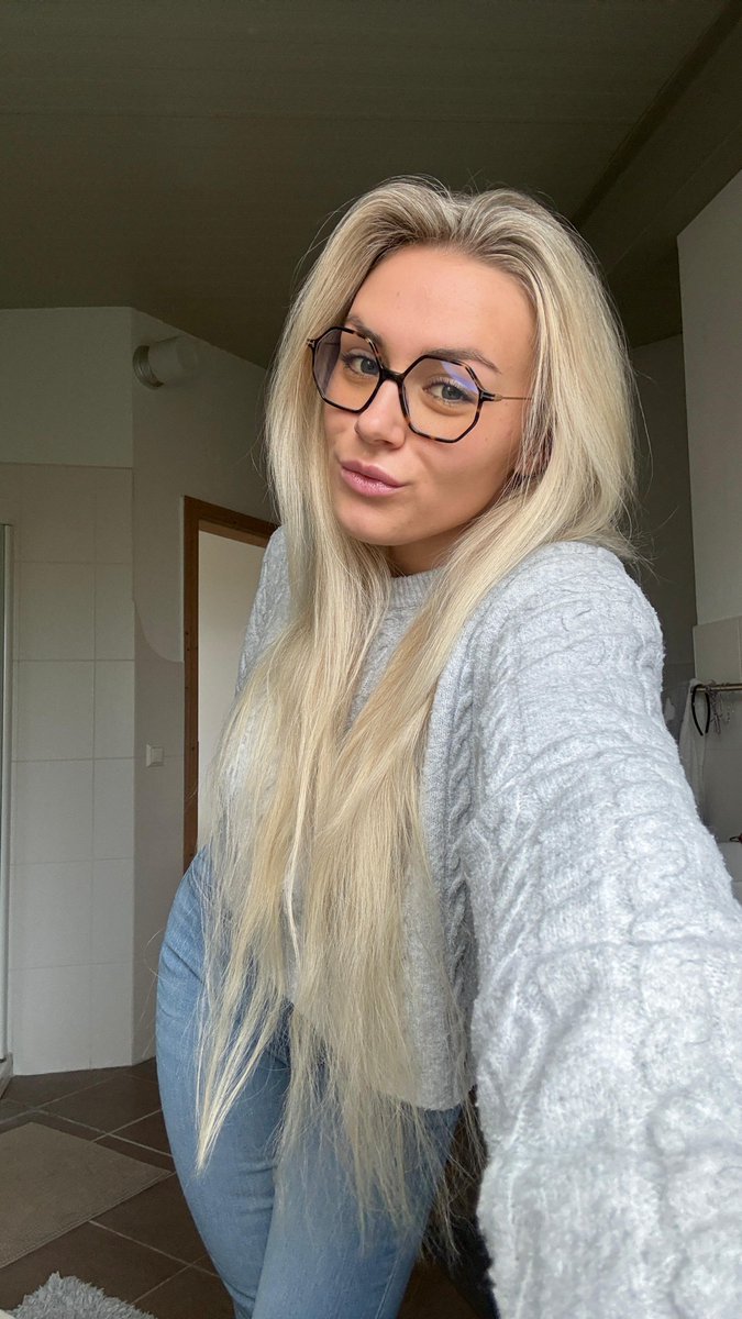 Jenny 🐎 tweet media