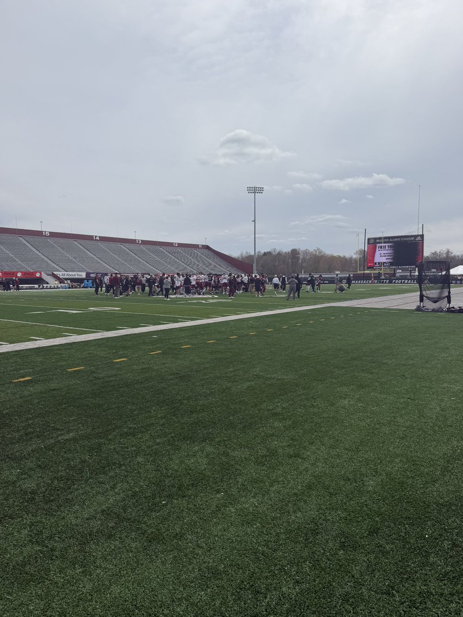 DanielLewis_QB's tweet photo. Great time up in Amherst for UMass’s Spring game, loved to see the guys compete!

@CoachDgrant @RecruitWOFB @WestOrangeHSFB @DMFootball258 https://t.co/3VKwLgDOFP