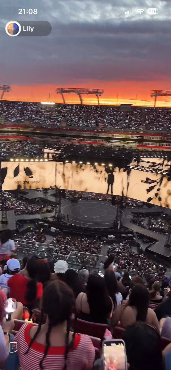 vivi⁷៹ ★ VAI VER O BTS 🪭 tweet media