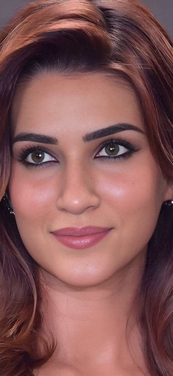 KritiSannon's tweet image. The eyes and expressions. #KritiSanon