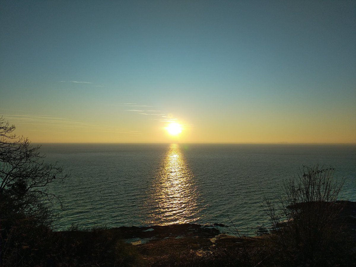 Jan sleeping eyes of the dumps ! tweet media