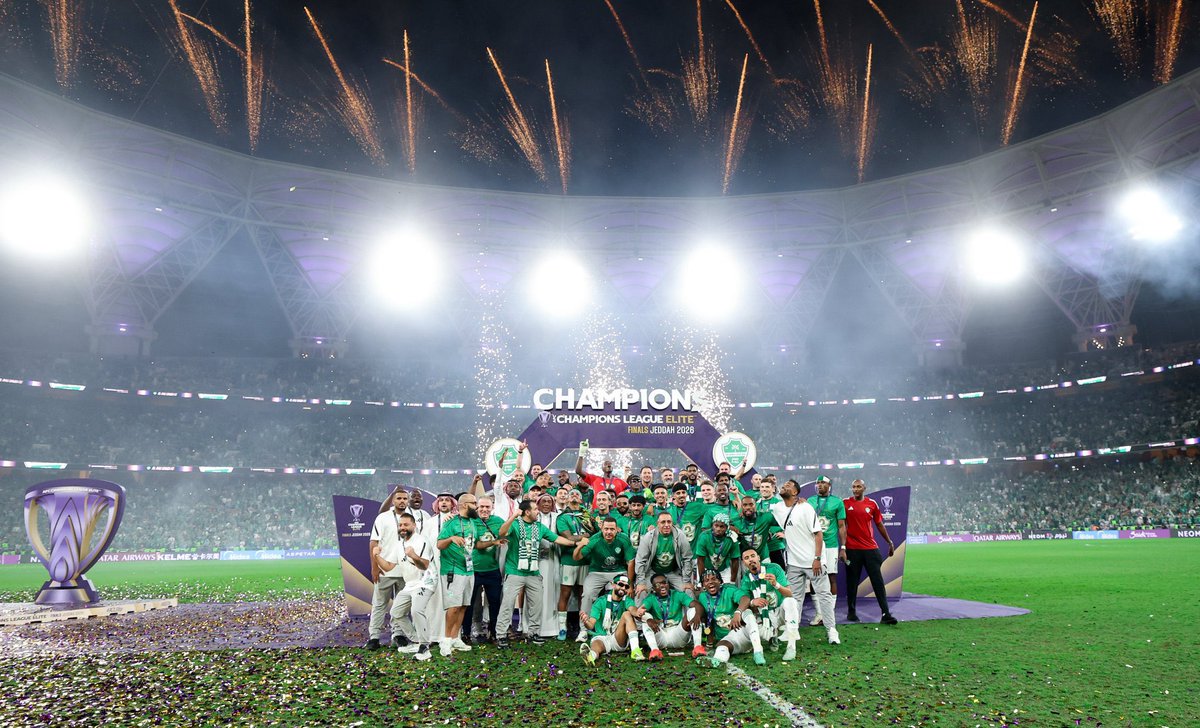 svvv_2's tweet photo. قارّة آسِيا خَضراء للمرة الثانية على التوالــي 💚.

 #الاهلي_بطل_اسيا https://t.co/zHUAzDdFG4