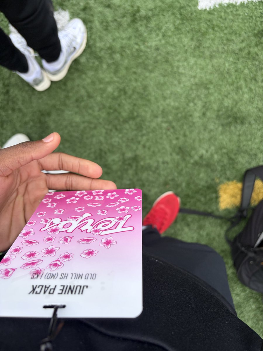 junie pack tweet media