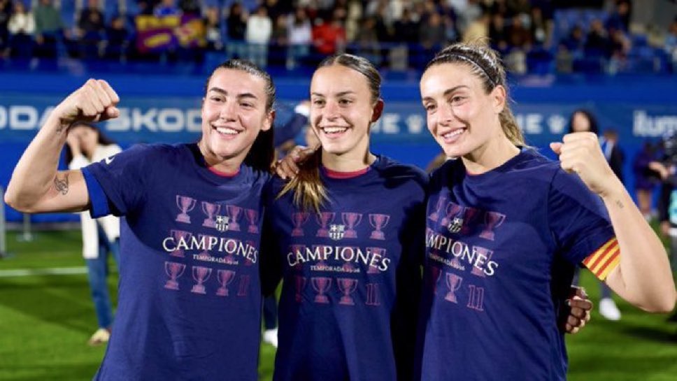 esalexia tweet media