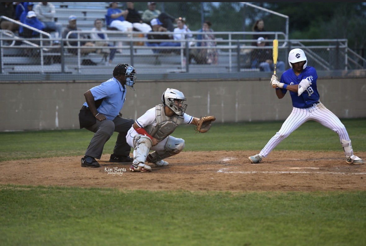 diegosilva_29's tweet photo. ‘29 Freshman varsity 6A district stats:
OFFENSIVELY: BA 0.514 | HITS 19 | OPS 1.177 | HR 1 | SO 3 (in 14 games) 

DEFENSIVELY: 6 runners thrown out in district, 9 for the season

@WildcattersHS @WildcattersBB @AmbresChip @witt_preston10 @K5vinWitt @Tyler_King19 https://t.co/sgMKczGFOi