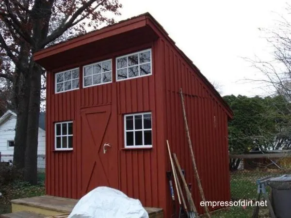 meowingdog69's tweet image. #Shed hey guys theres two types of sheds i want can someone help me pick