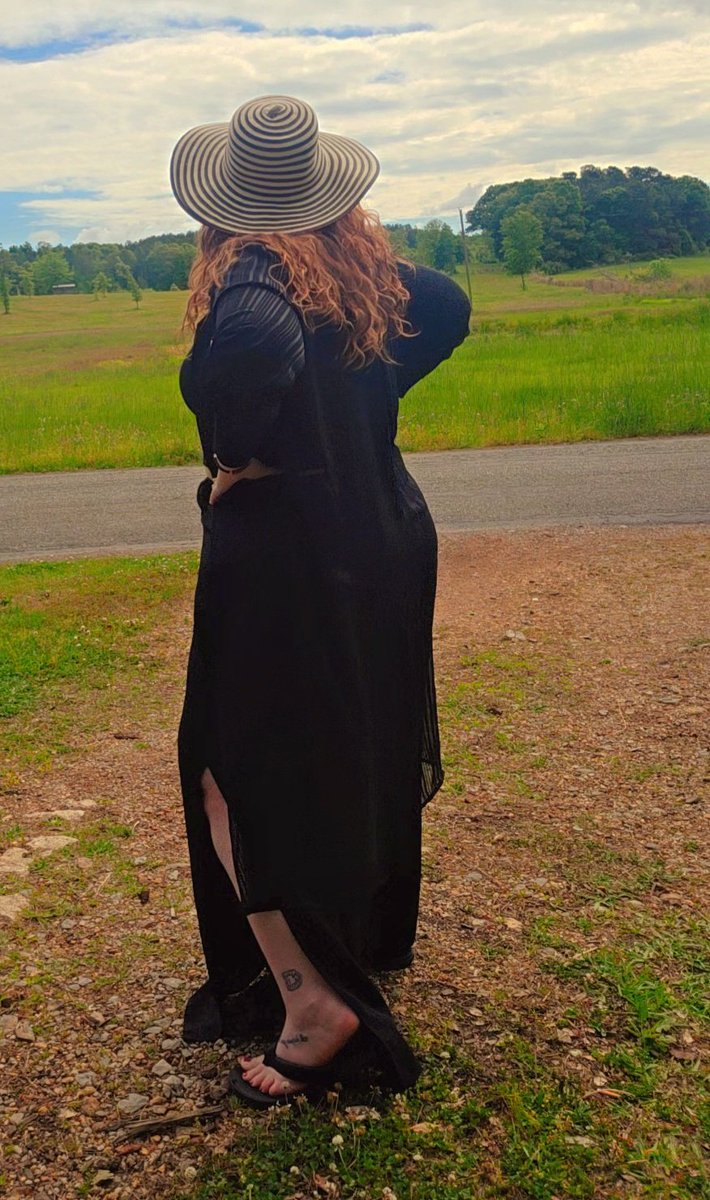 🦌🦇🌿🌸 tweet media