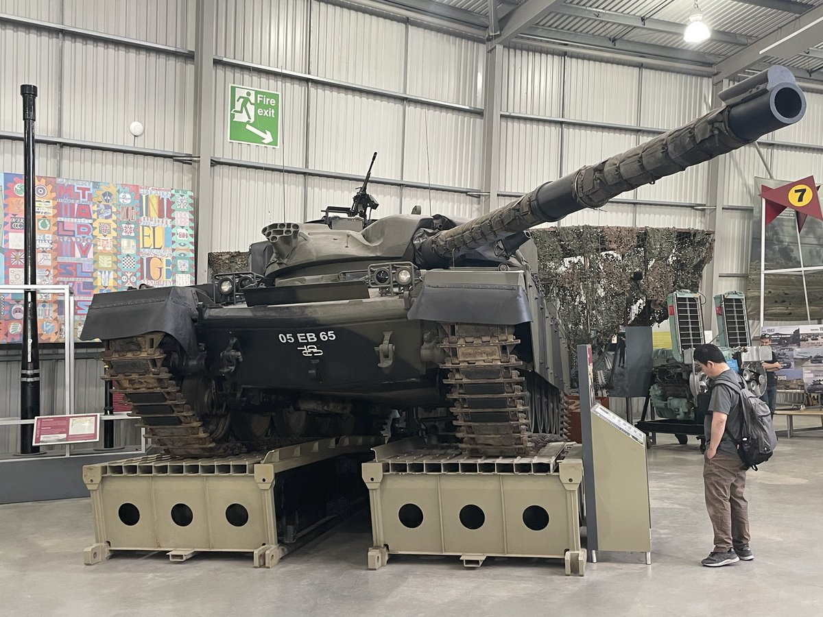 あーみー tweet media