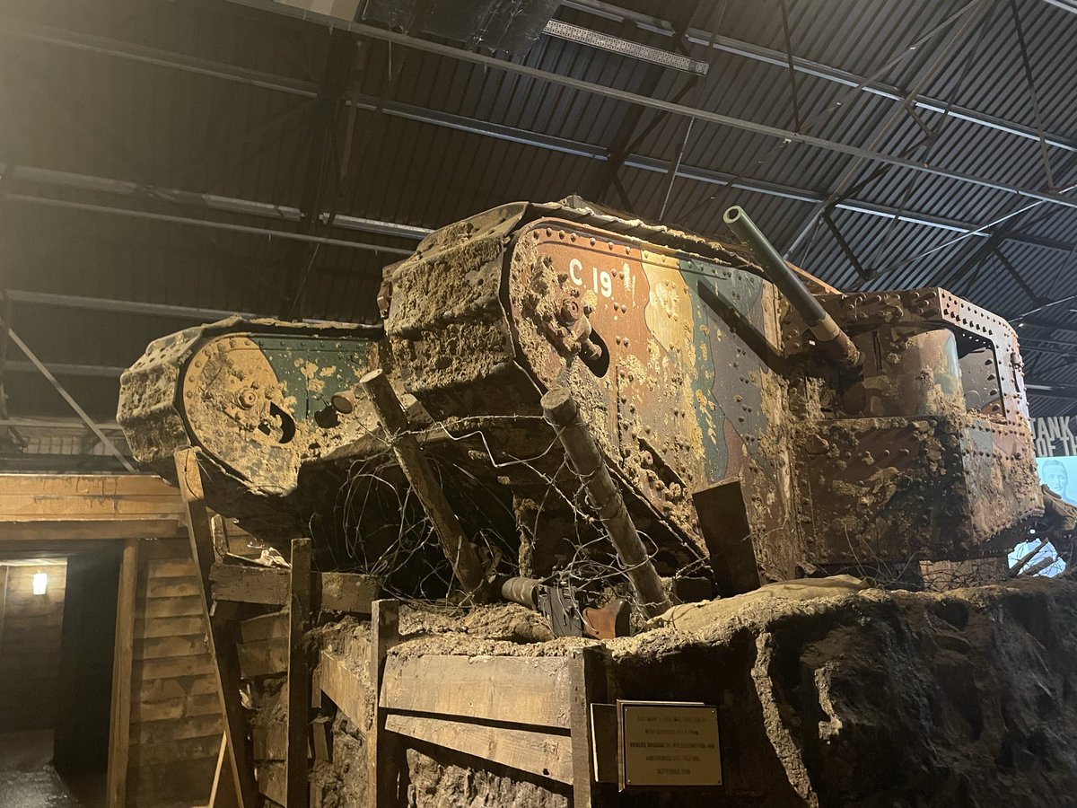 あーみー tweet media