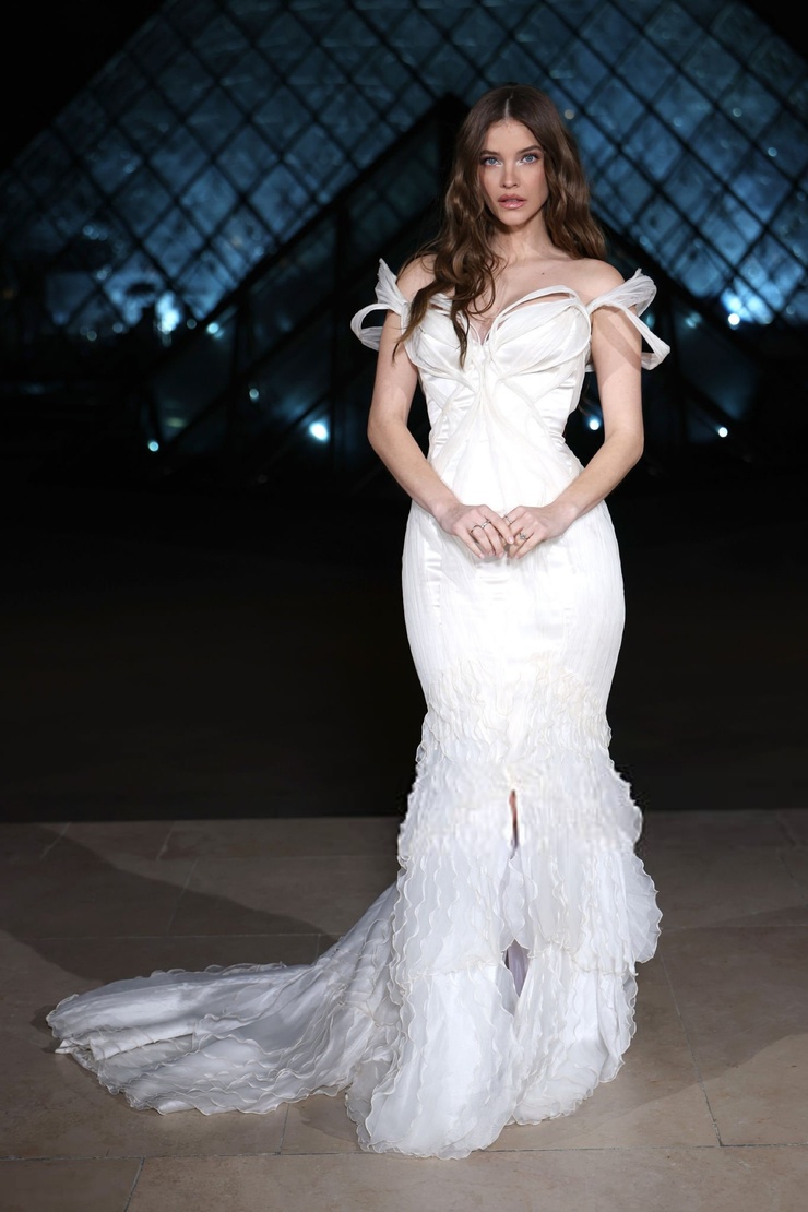 vsxarg's tweet photo. Barbara Palvin at the Grand Dîner du Louvre en Paris, France — March 03, 2026. https://t.co/4mCnp7EZIl