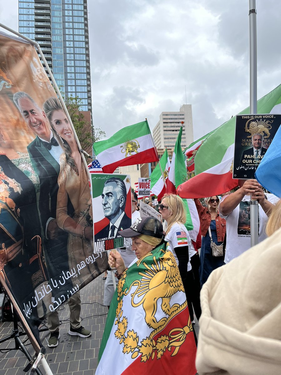 chista👸 tweet media