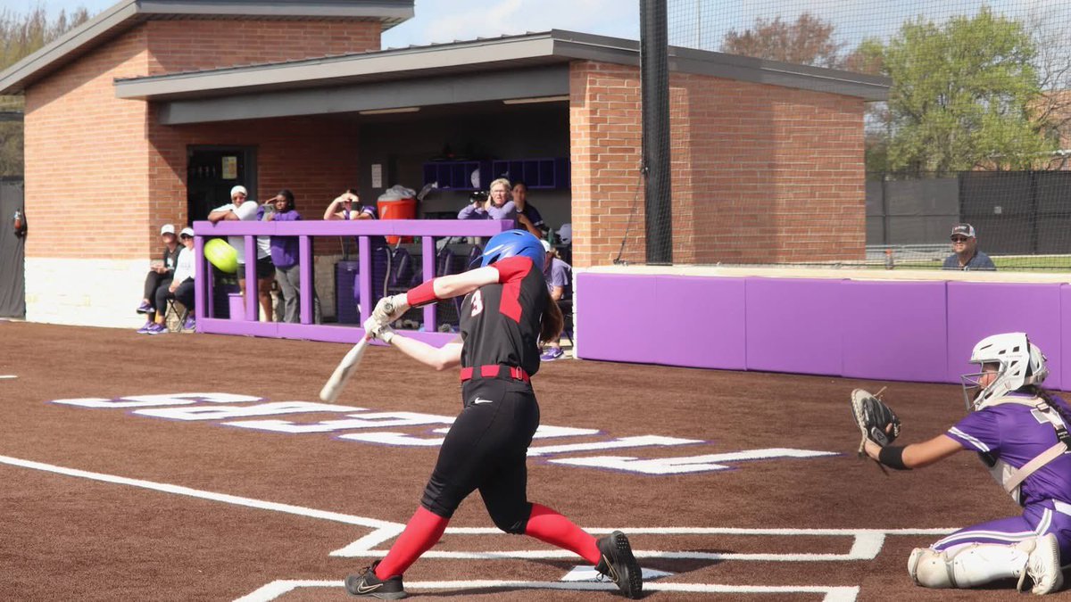 laylaadler9's tweet photo. So thankful for this season with Chapel Hill and everything it taught me! Thank you to my seniors and coaches for giving it all! Sad the season didn’t end the way we wanted, but so proud of the how we all fought! Can’t wait to start the summer season with @16uTXGloryRWB https://t.co/wvTqI9iMdK