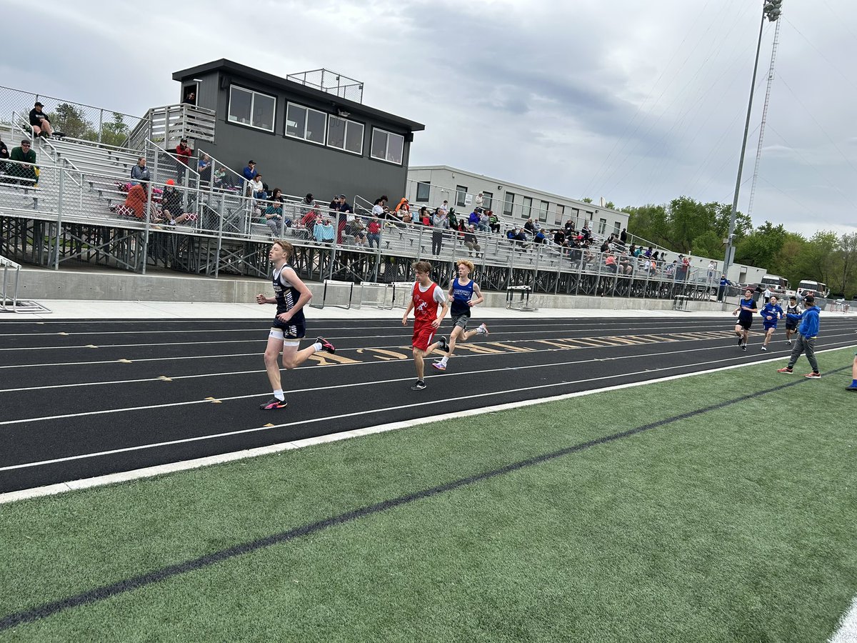 RCHS_DA_TF's tweet photo. It was great to have PAL Track and Field  compete on our campus today! It was great to get all these middle schoolers on our track, and congrats to all the athletes who competed! https://t.co/eN37gak8EB