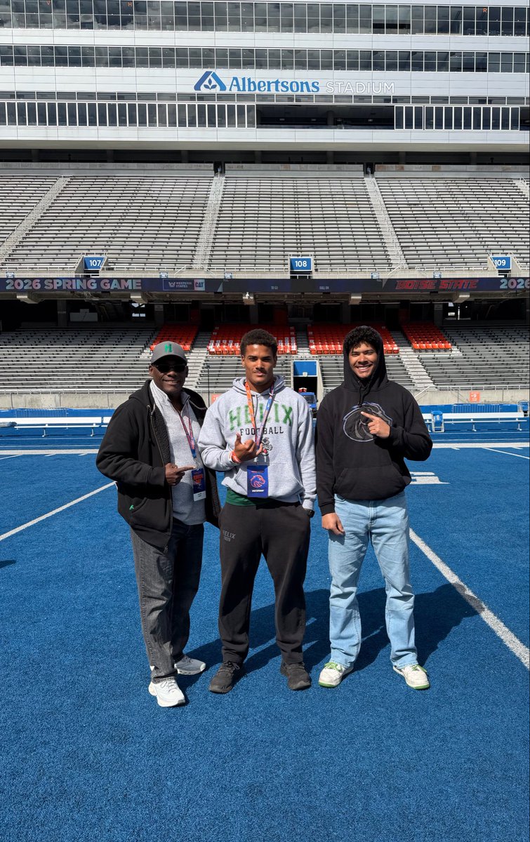 jeremyd0925's tweet image. Thank you @BroncoSportsFB coaches and staff for the great junior day and spring game at the blue!! #BuiltDifferent @CoachCollins46 @StilesSatterlee @LandanYount @Coach_SD 

@HelixFootball @BrandonHuffman @BlairAngulo @GregBiggins @adamgorney
