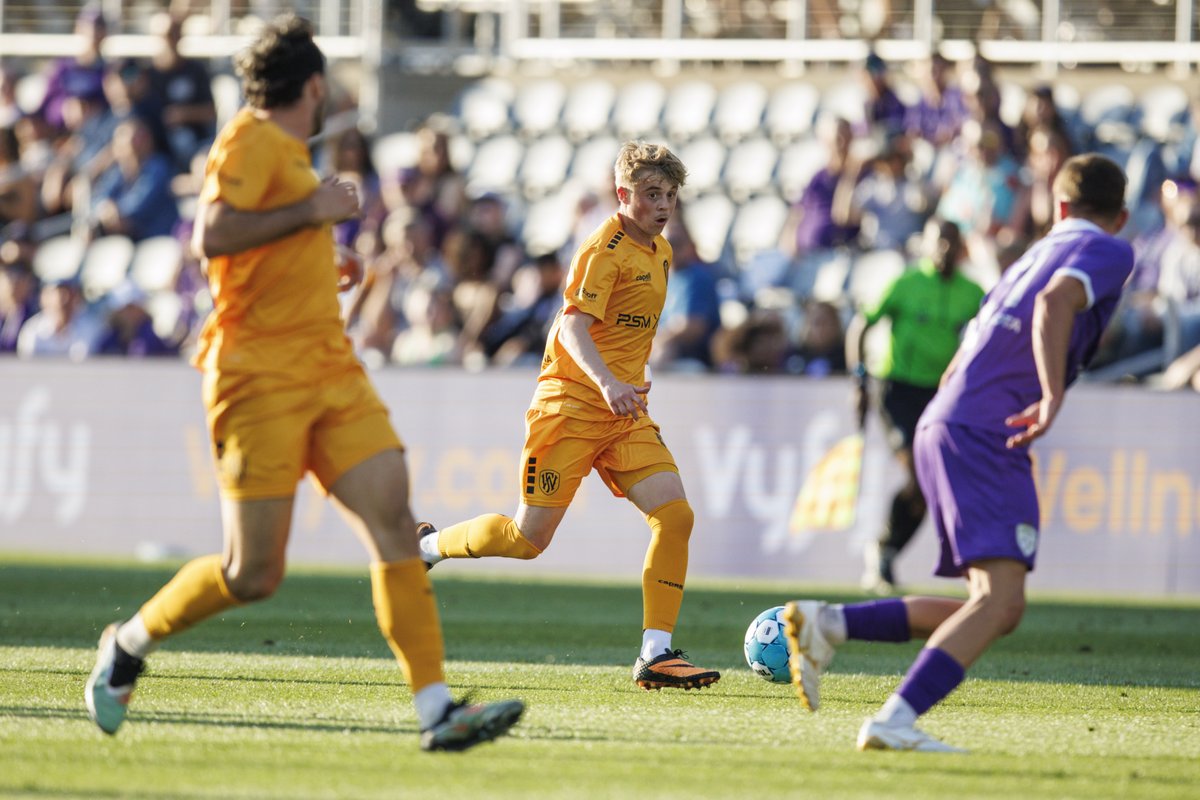 FortWayneFC's tweet photo. We feel your support. Keep it up!
Still tied at 1 in the 57th minute at Louisville City FC. https://t.co/sxJX98o3OV