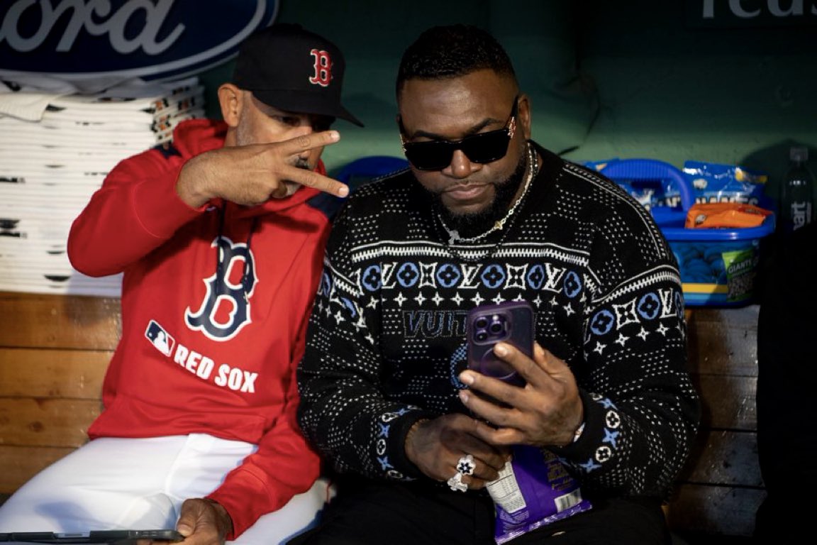 lanacionboston's tweet photo. David Ortiz sobre Alex Cora:

“El mejor mánager de las Grandes Ligas es Alex Cora en mi opinión. Cora es un tipo que tiene una química con sus jugadores única, que a mí me gustaría devolverme 15 años atrás para jugar para Alex Cora.” https://t.co/3Bz6OeXX29