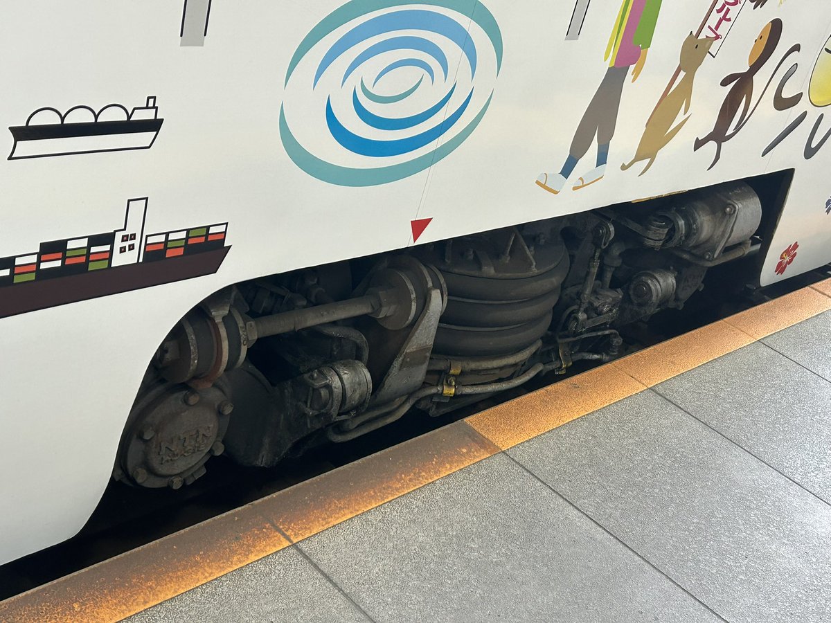 神戸行きたかったのに、またもや阪堺電車に呼ばれてしまいました。
それでは、魔性の電車に乗ってきます…