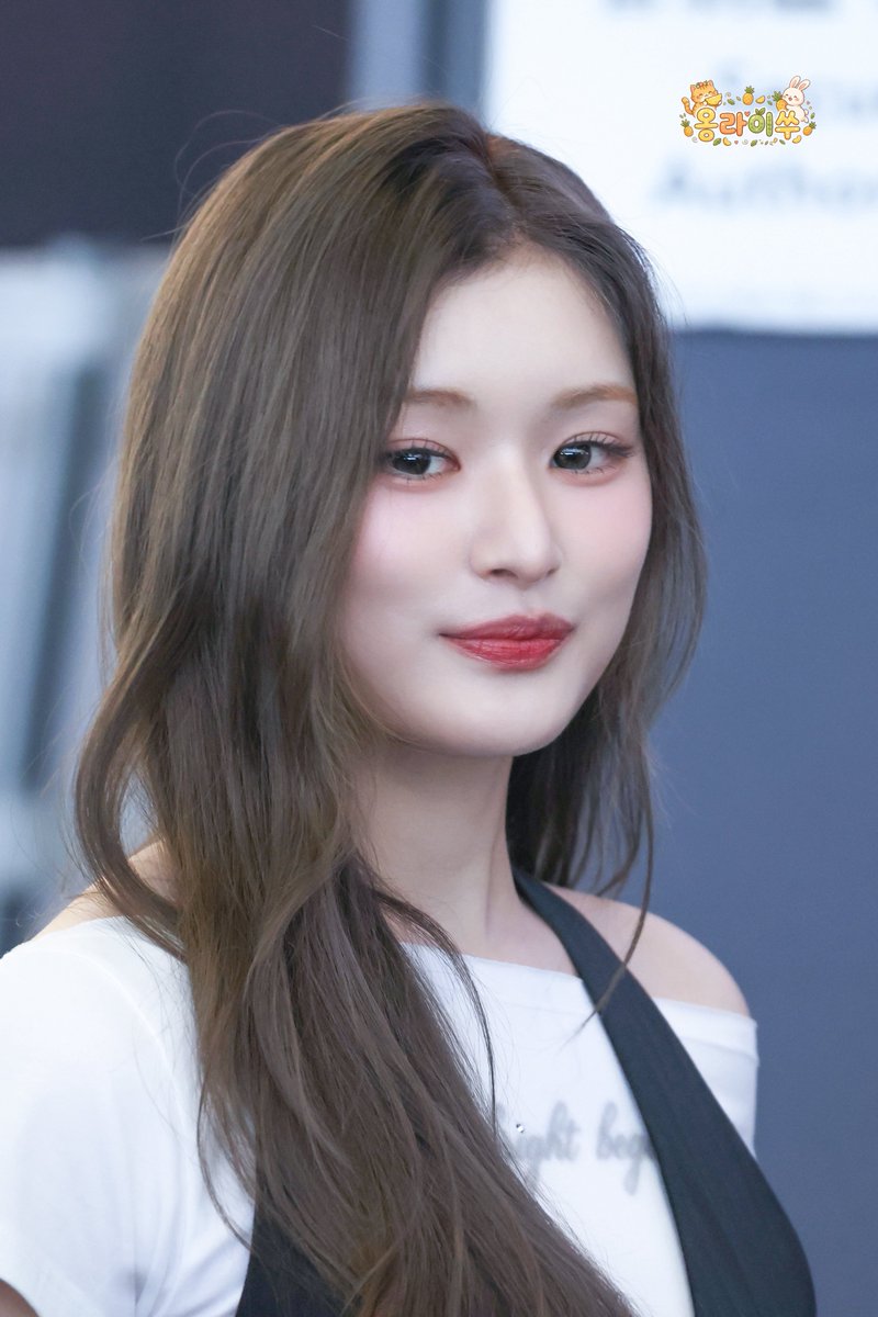 athenapineapple's tweet photo. 260425_TPE🛬_Athena
너무 귀여워~ 🐱
#FIFTYFIFTY #피프티피프티 #フィフティフィフティ
#Athena #아테나 #楊子嫻 https://t.co/9MYAxZuJw0