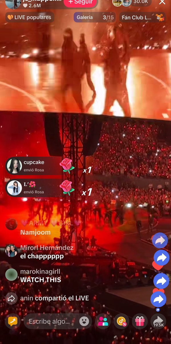 busandity's tweet photo. volvimos a la tradición de ver los conciertos en live de ig o tiktok con calidad de un cacahuate https://t.co/5qgAz4lmOM