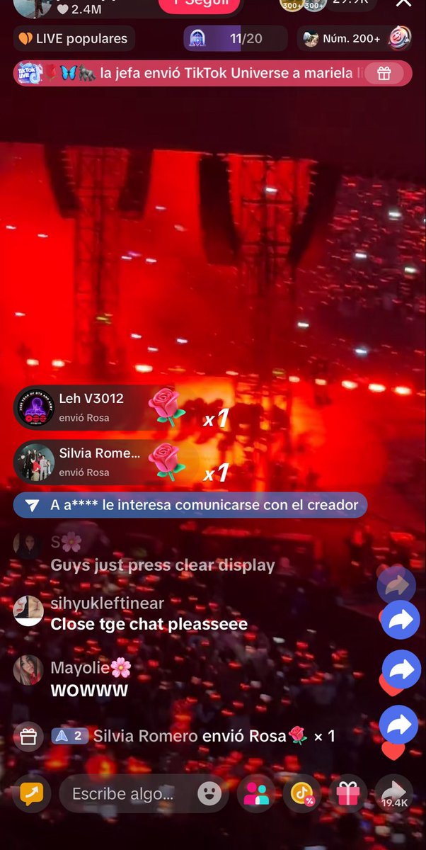 busandity's tweet photo. volvimos a la tradición de ver los conciertos en live de ig o tiktok con calidad de un cacahuate https://t.co/5qgAz4lmOM