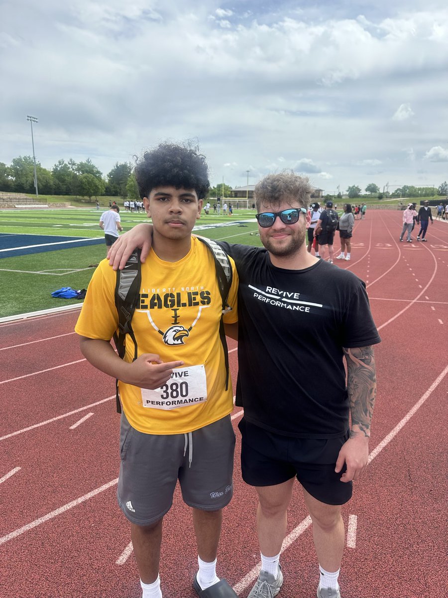 DariusJohnson75's tweet photo. Had a great time at the Trinity Academy camp thank you @LakenWebb04 for the camp invite @CoachALierman @RecruitLNEagles @coach_bolling @CoachRoseIvey https://t.co/XS10G2K8aC