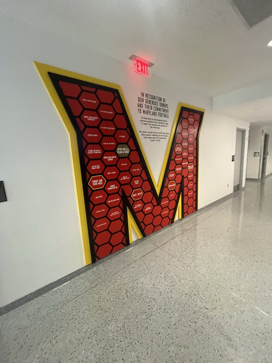 KPetz56_'s tweet photo. Awesome time at Marylands spring showcase! 🐢🏈 https://t.co/X2v15Gf6JS