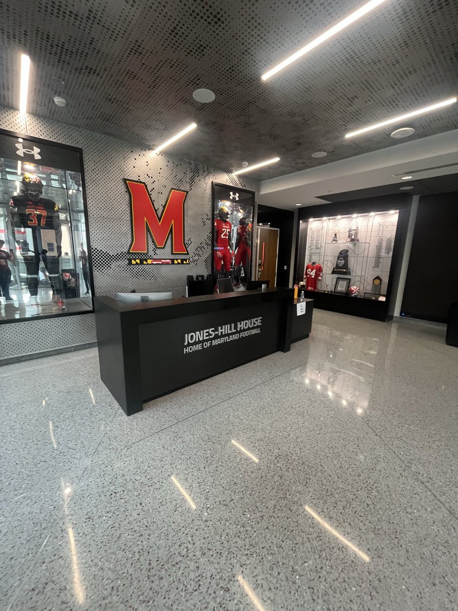KPetz56_'s tweet photo. Awesome time at Marylands spring showcase! 🐢🏈 https://t.co/X2v15Gf6JS