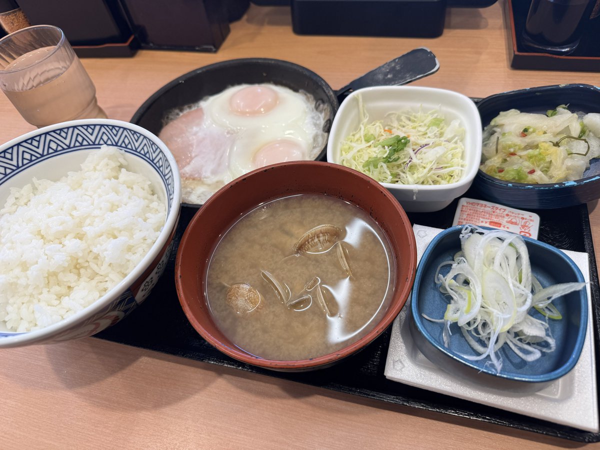 sgsw_mo's tweet photo. 吉野家で朝ごはん
ハムエッグうまし https://t.co/QiJkFGjmMO