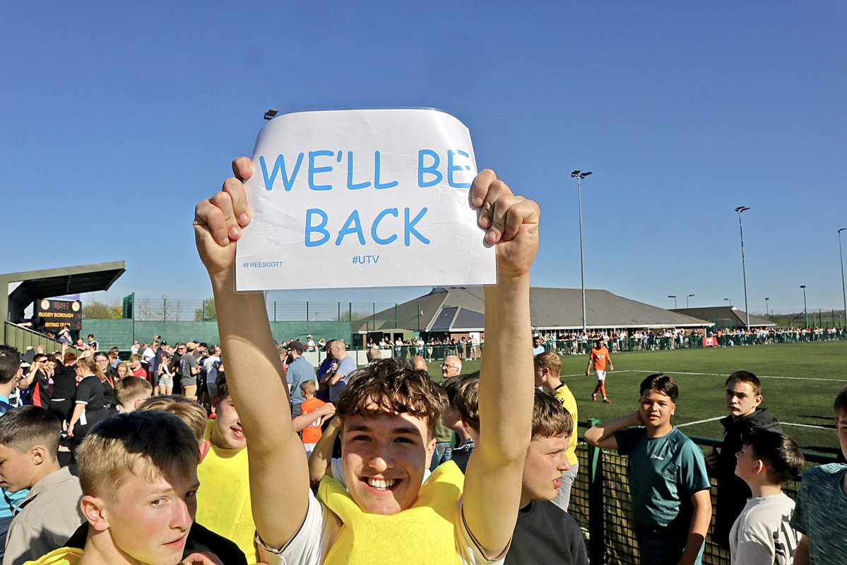richardwatto's tweet image. #shotonfilm @Rugbyboroughfc v @RugbyTown_FC  4-0 Valley fans went #bananas 🍌 They may be back in two seasons time. 🟠v🔵⚽️ #utv #weareborough #rugbyisorange #bananaboys Insta - @richardhwatt