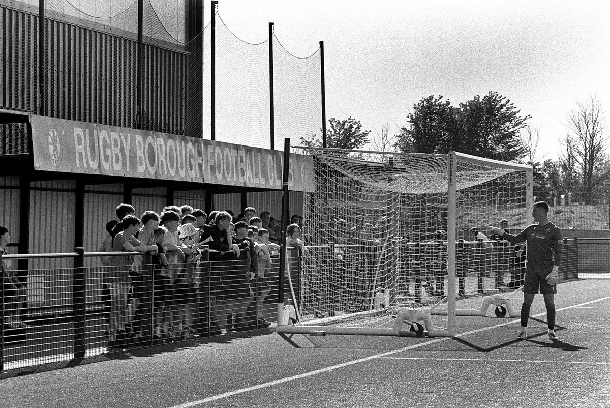 richardwatto's tweet image. #shotonfilm @Rugbyboroughfc v @RugbyTown_FC  4-0 Valley fans went #bananas 🍌 They may be back in two seasons time. 🟠v🔵⚽️ #utv #weareborough #rugbyisorange #bananaboys Insta - @richardhwatt