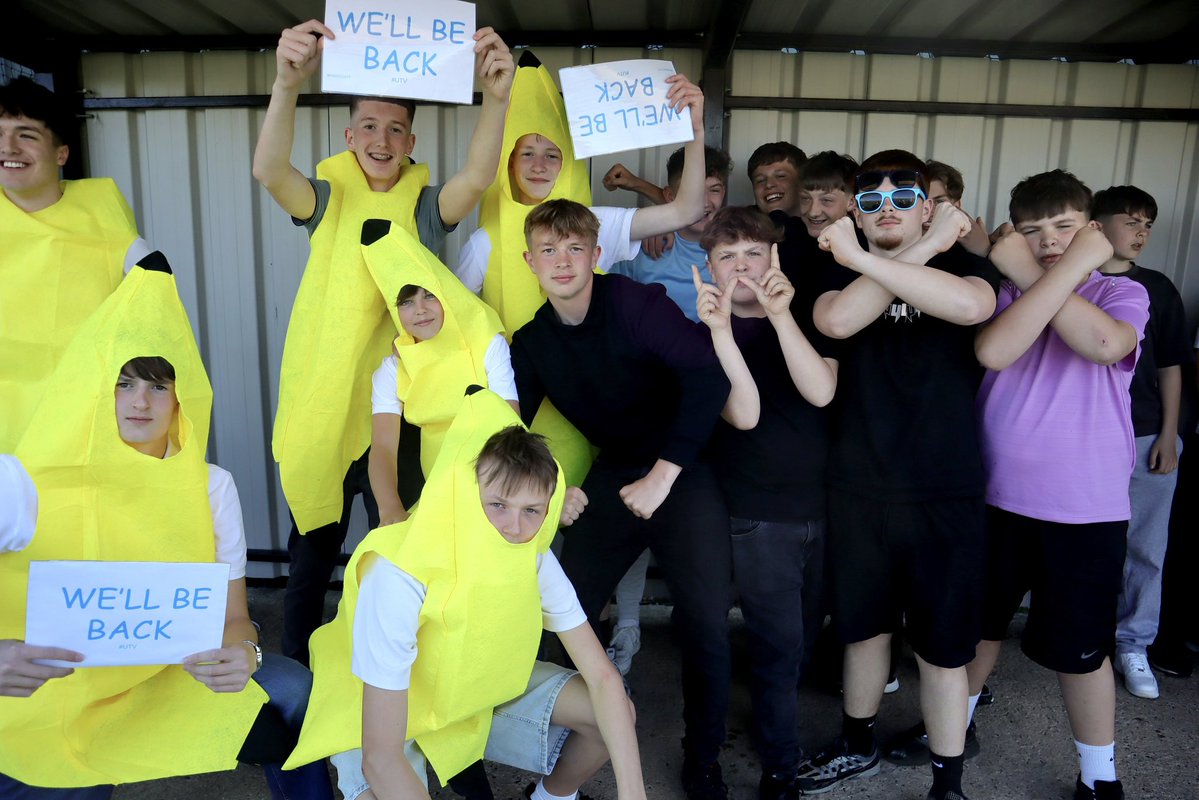 richardwatto's tweet image. #shotonfilm @Rugbyboroughfc v @RugbyTown_FC  4-0 Valley fans went #bananas 🍌 They may be back in two seasons time. 🟠v🔵⚽️ #utv #weareborough #rugbyisorange #bananaboys Insta - @richardhwatt
