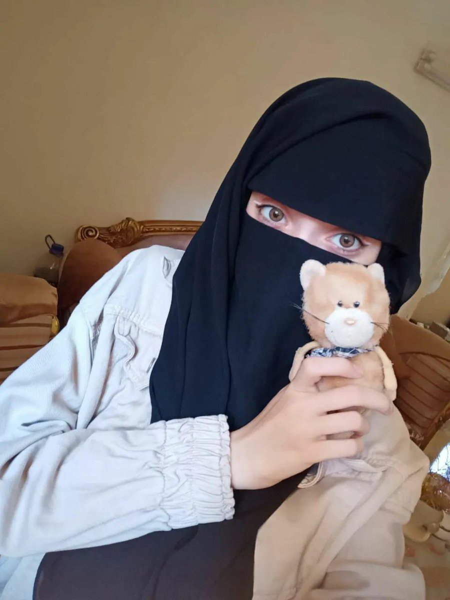 بنت الجنوب tweet media
