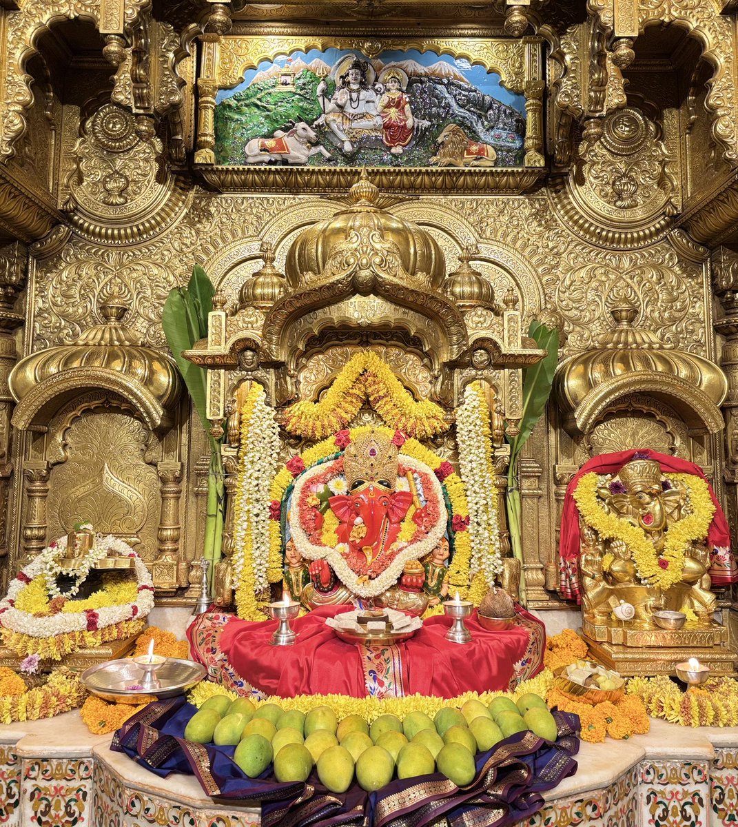 गणपती  बाप्पा मोरया मंगलमूर्ती मोरया 🙏🚩२६/०४/२०२६

<a href="/SVTMumbai/">Shree Siddhivinayak Ganapati Temple Trust</a>