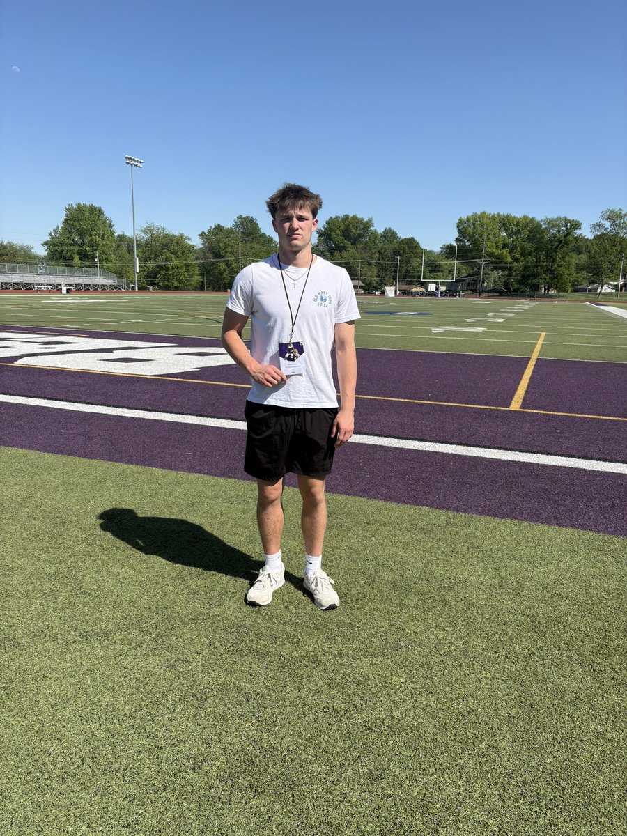 dyla_anderson6's tweet photo. After a great conversation and junior day with @CoachRejfek im blessed to have received a scholarship offer all glory to god. @CoachHall_FB @TJenkins_Mck   @CoachDFranks @Coach_Taylor05 @Coach_NorthFB @pekinfootball @Zachary309 @coach_trent @PrepRedzoneIL @AllenTrieu https://t.co/EsDIFyn6GJ