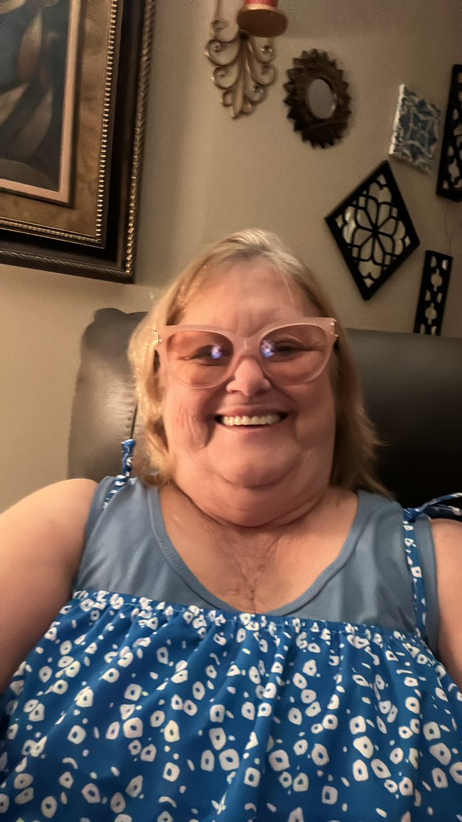 Deborah Everett tweet media