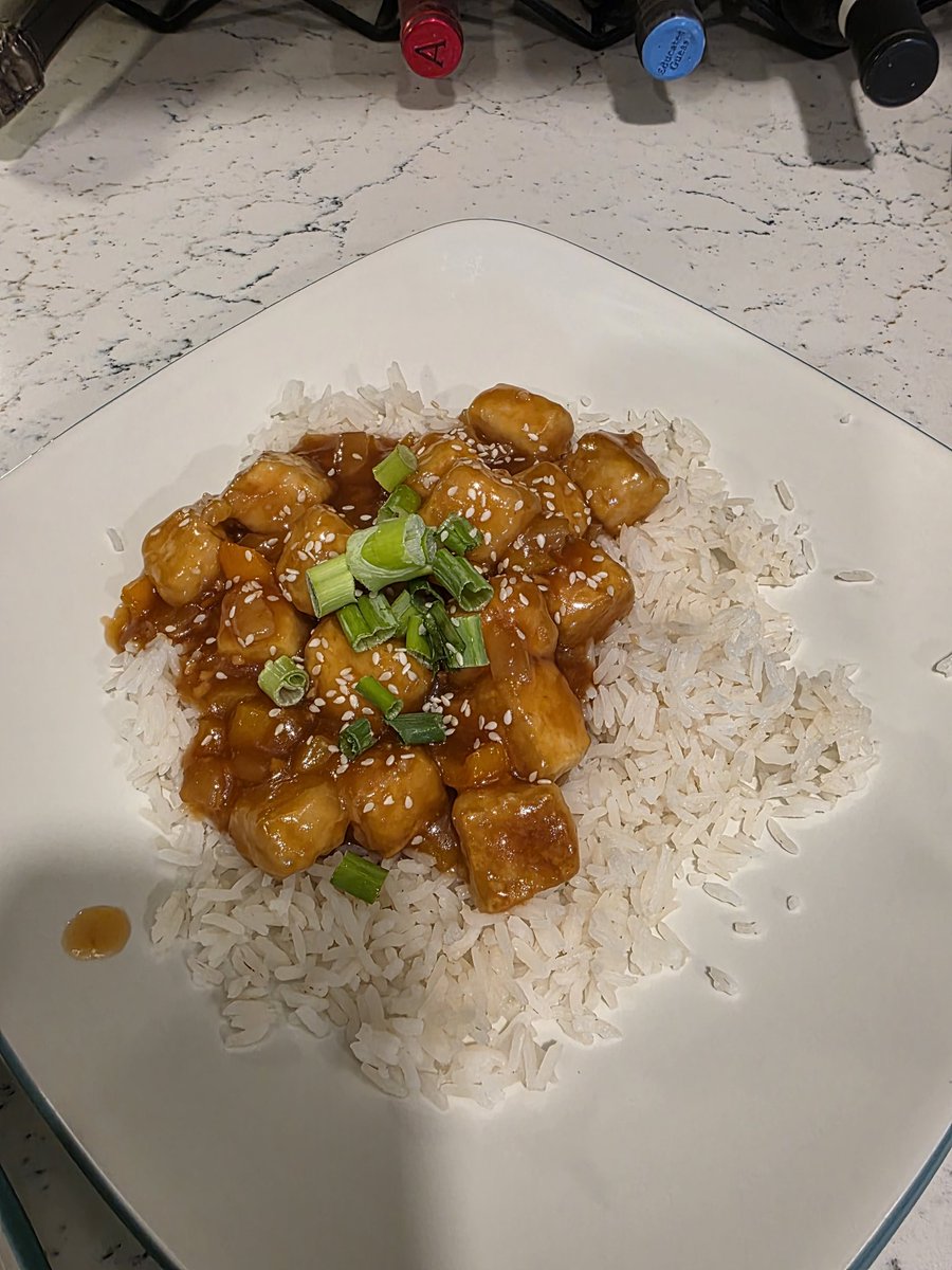 CardslingerDave's tweet photo. Homemade Sesame Tofu over white rice. @RossHunneds https://t.co/XcCWrknw9i