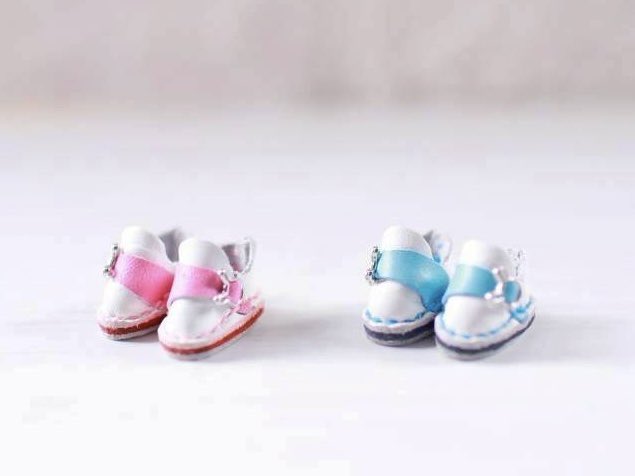 5月5日のスパコミに出す予定のお靴です
茶系をメインに持っていきます！
白も少しだけ😉
よろしくお願いします🙇‍♀️