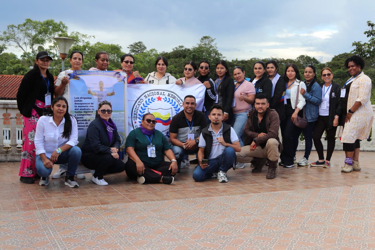 viva_memoria's tweet photo. Sé realizó la 7ª Asamblea Nacional “Mesías Jaimes Sánchez”.
¡Memoria Viva se fortalece!

Nace el Comité Nacional de Género, un paso firme para combatir las violencias y garantizar derechos laborales con enfoque de género.

Compromiso, unidad, lucha y dignidad para las y los trabajadores de la seguridad.

#MemoriaViva #JusticiaSocial #ComitéDeGénero