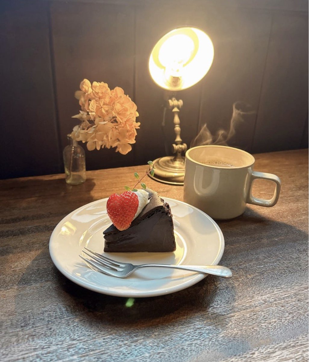 mugi538y's tweet photo. チョコケーキ🍫

#日常垢 https://t.co/MXQFmYsqPY