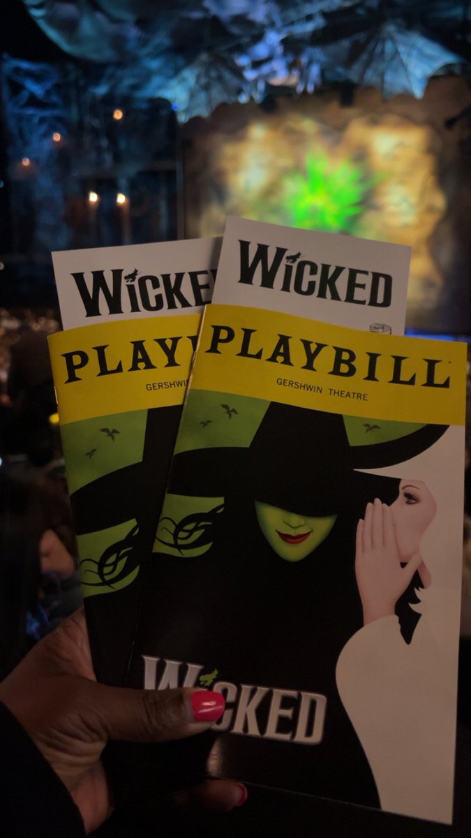 DCE_Love's tweet image. Day trips are the best!#quickgetaway #wicked #newyork