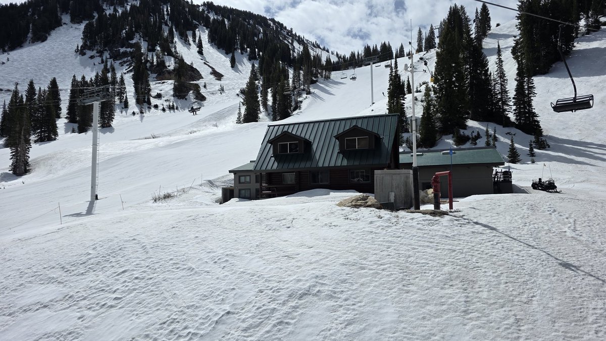 GrandAdventRV's tweet image. And so it ends. With today's fine spring corn and even better company, my @AltaSkiArea season has come to a close. Now, it's time to tackle my huge to-do list before we get back on the road in exactly one week's time. 

#rvlife #ski #skiing #altaskiarea #skiutah #rvliving