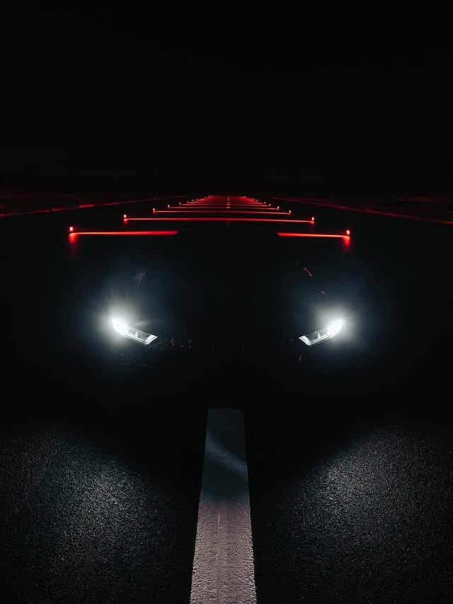 CarFlowJP's tweet image. 【Brabus Could Be Building a 1,000-HP Aston Martin Vanquish Coupe】

・Brabus（ブラバス）が「Bodo（ボード）」のティザー画像を公開
・「Aston Martin Vanquish（アストンマーティン・ヴァンキッシュ）」がベースか
・「77」の数字が何らかの意味をもつか
・2026年5月中旬頃に発表予定

#Brabus