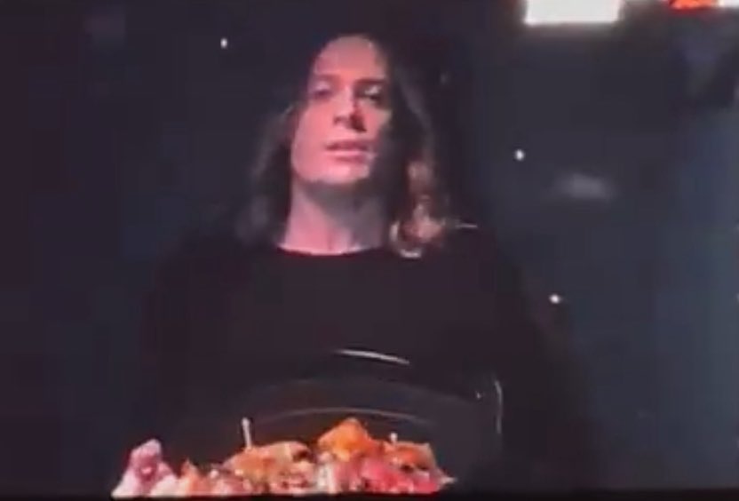 val ☆ 🧛🏽‍♀️ tweet media