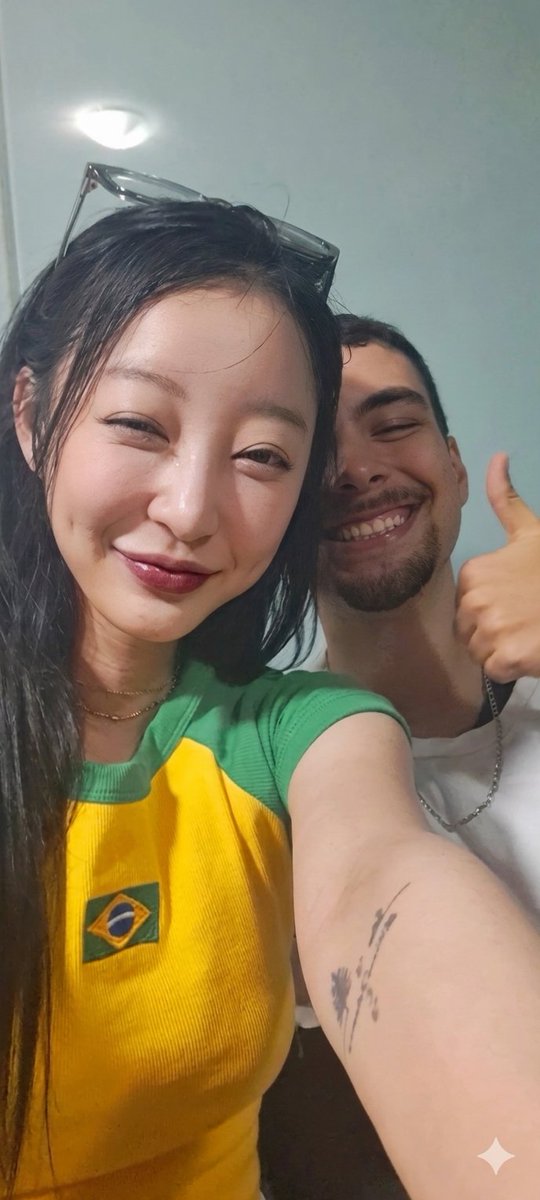 YuJcbs's tweet photo. Voltei pra essa conta dps de 1 mes só pra mostrar isso mesmo, gente uma idola que marcou minha vida tim amo Hyelin querida fofa https://t.co/wHErUVRplx