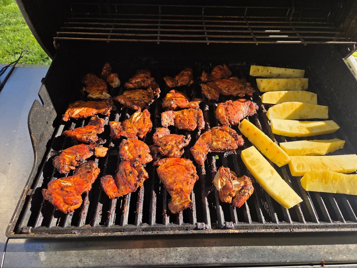 TiredNOld tweet media