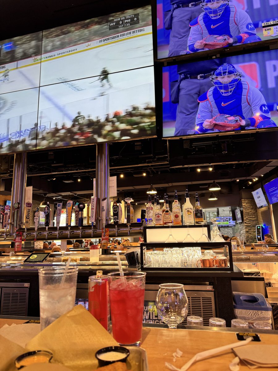 jvfiso's tweet photo. Dropped the couple off for their dinner. Now I’m enjoying the Dodgers and some playoff hockey while sipping on a mocktail and munching on fried pickles #promchauffeur https://t.co/3uBMhmaYex