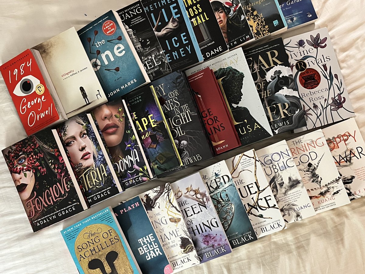 zaiwashz's tweet photo. April (so far) book haul ! ༄ https://t.co/SMWrdZXpG5